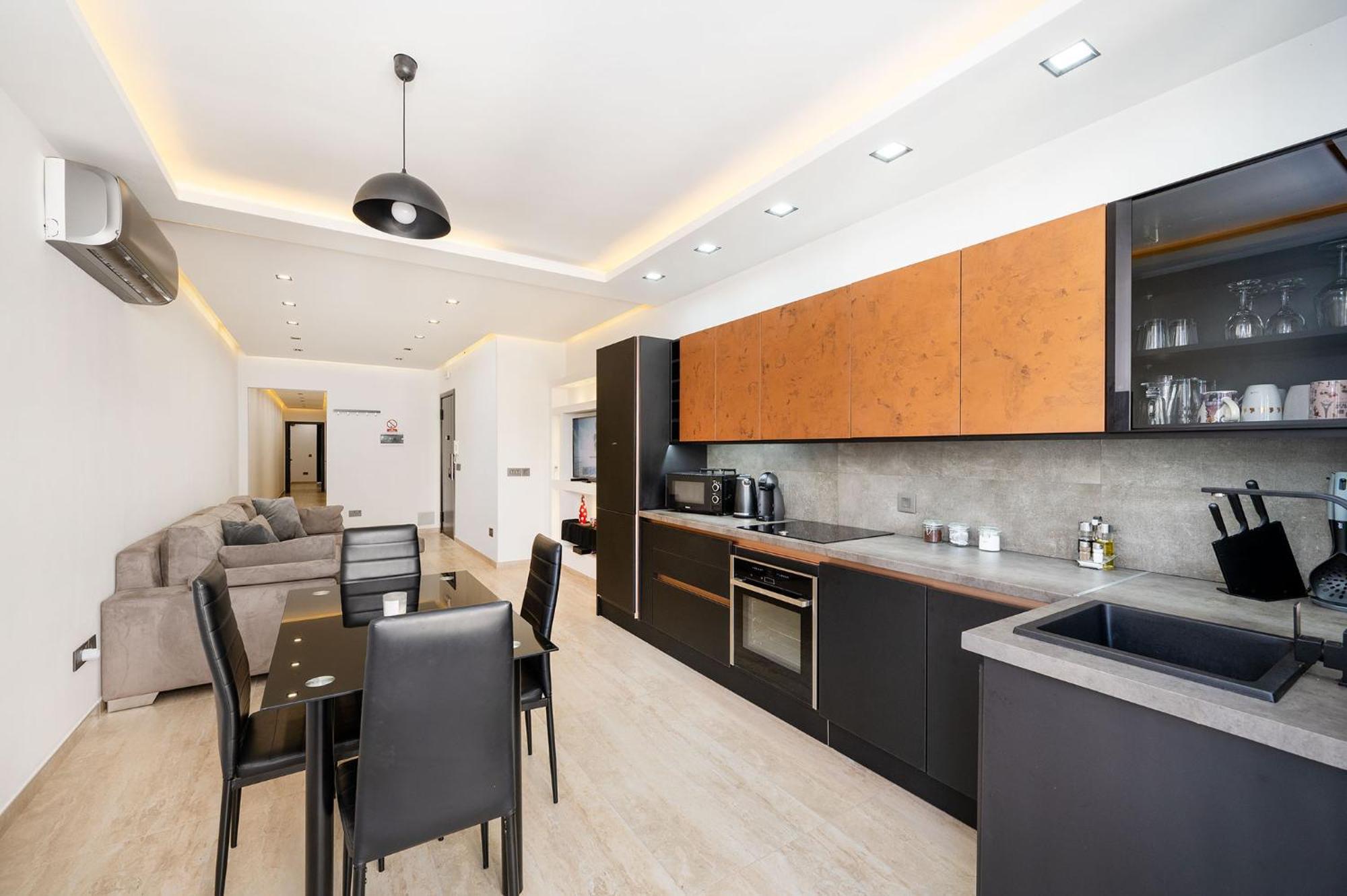 Modern 2 Bedroomed Apartment In Gzira Esterno foto